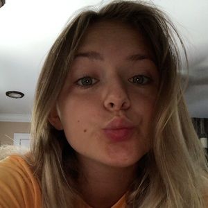 Meet your Posher, Kayley